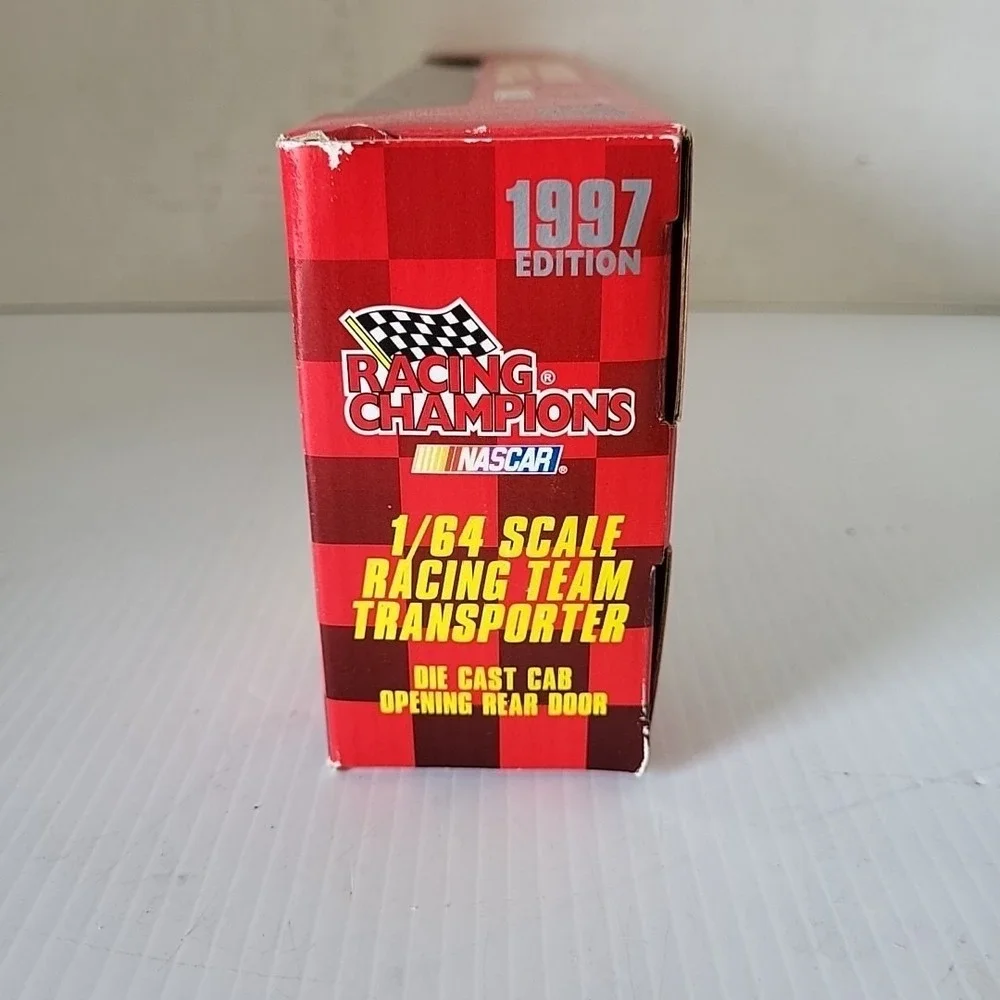 Bobby Labonte Interstate Batteries 1:64 Team Transporter 1997 Racing Champions